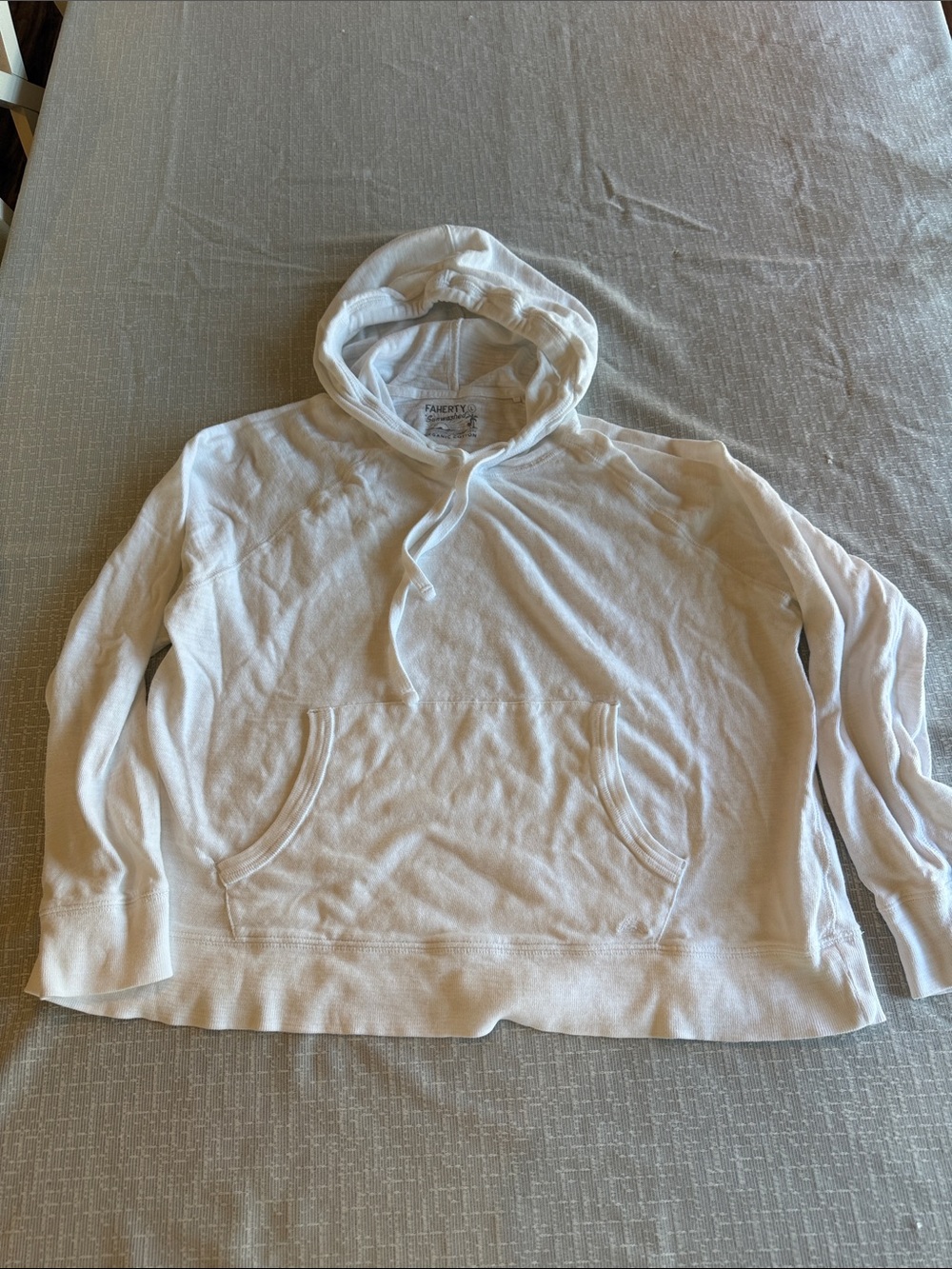 Faherty unwashed White Hooded Pullover